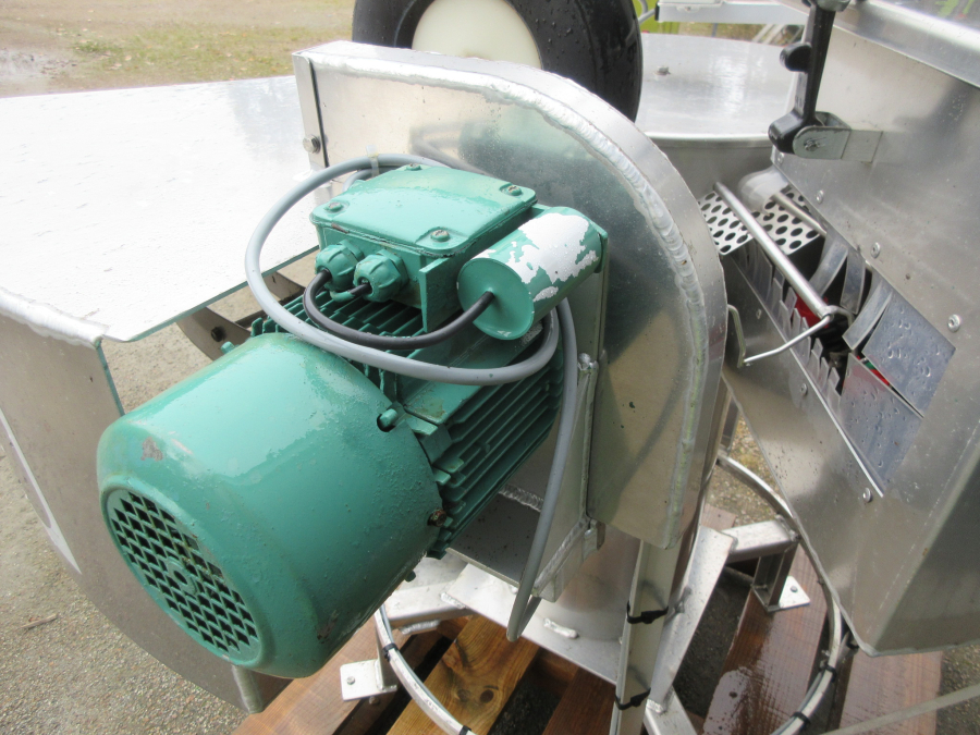5525 Besnard Spargelwaschmaschine / Spargelsortierer