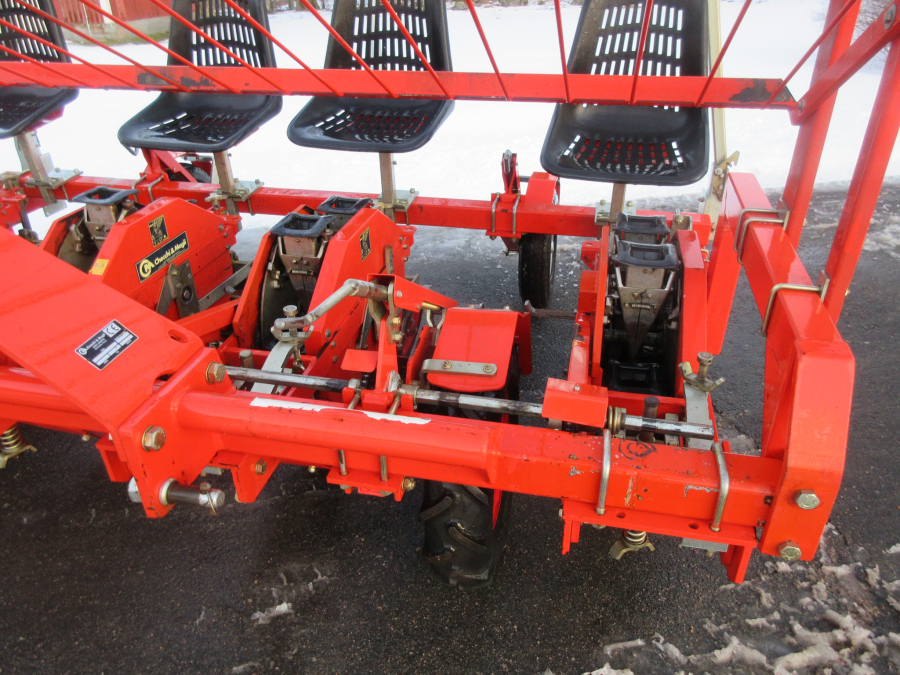5537 Checchi & Magli Wolf Pflanzmaschine