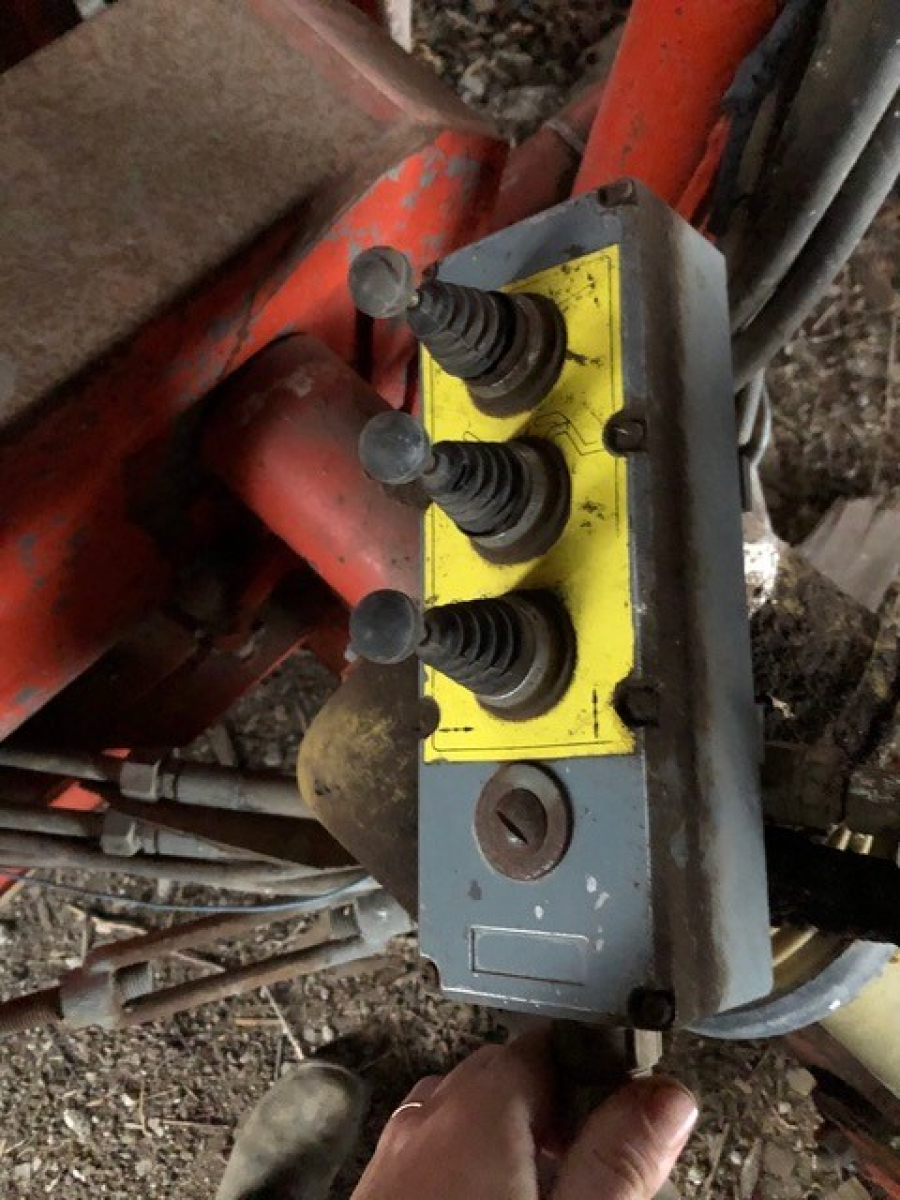 5562 AMAC E2 potato harvester / onion harvester