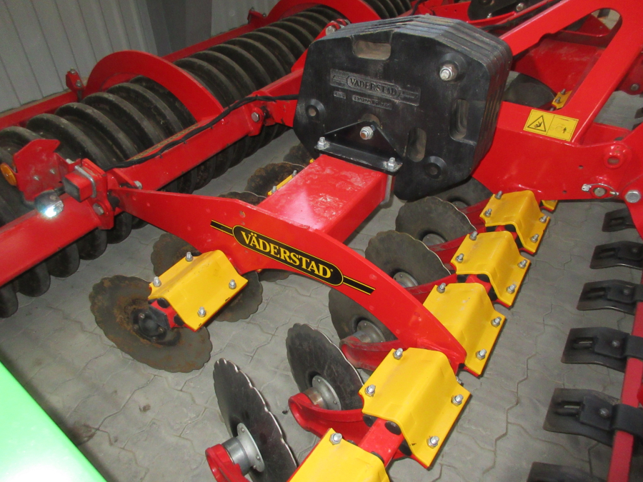 5574 Vaderstad carrier CR350 