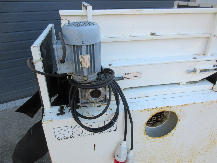 5580 Skals Bürstenmaschine BM608