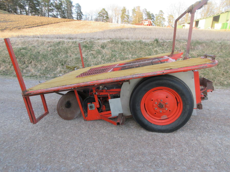 5594 Structural potato planter 2 row