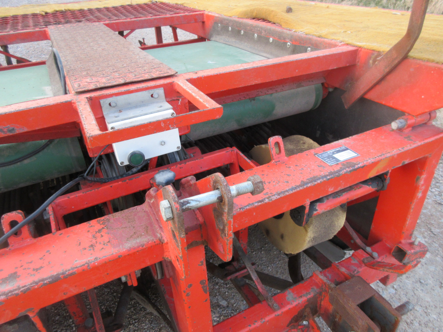 5594 Structural potato planter 2 row