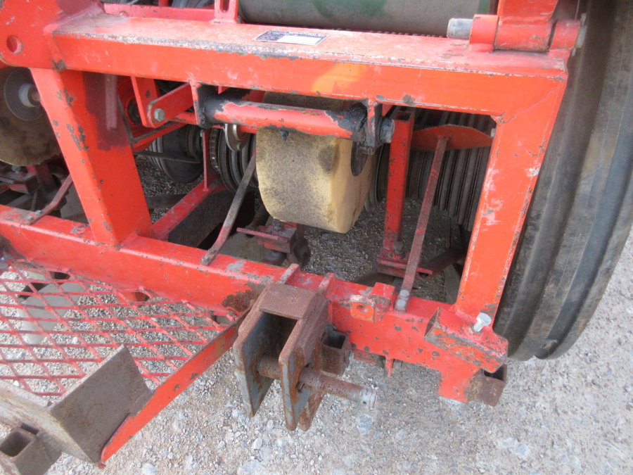 5594 Structural potato planter 2 row