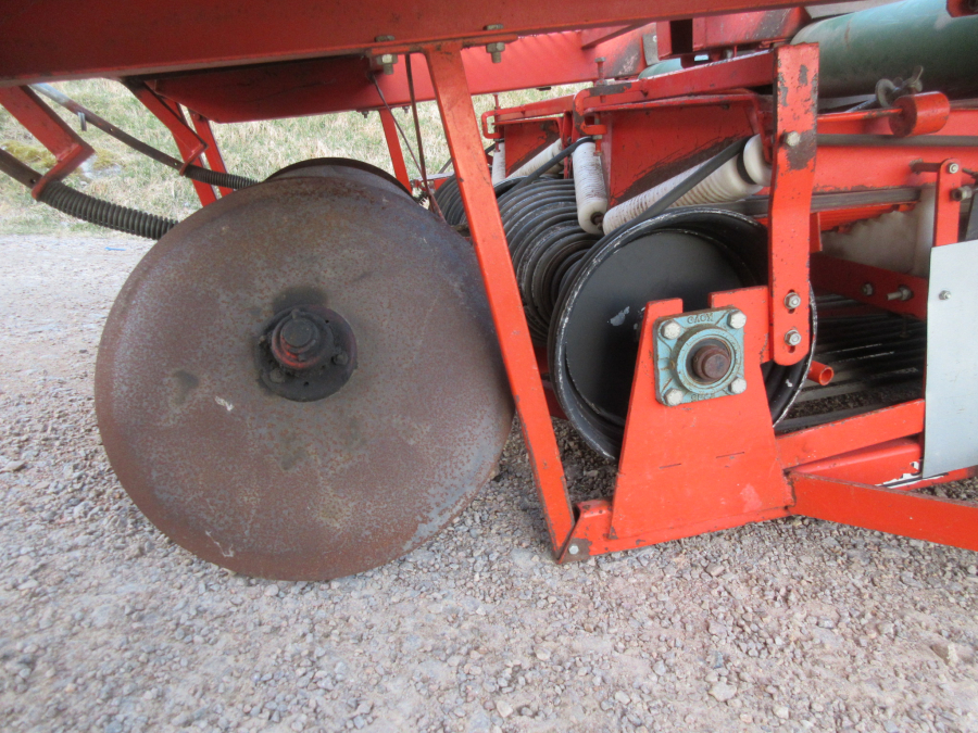 5594 Structural potato planter 2 row
