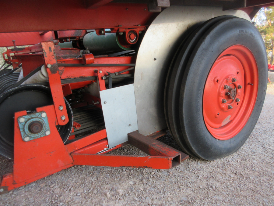 5594 Structural potato planter 2 row