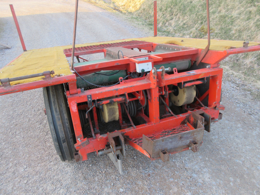 5594 Structural potato planter 2 row