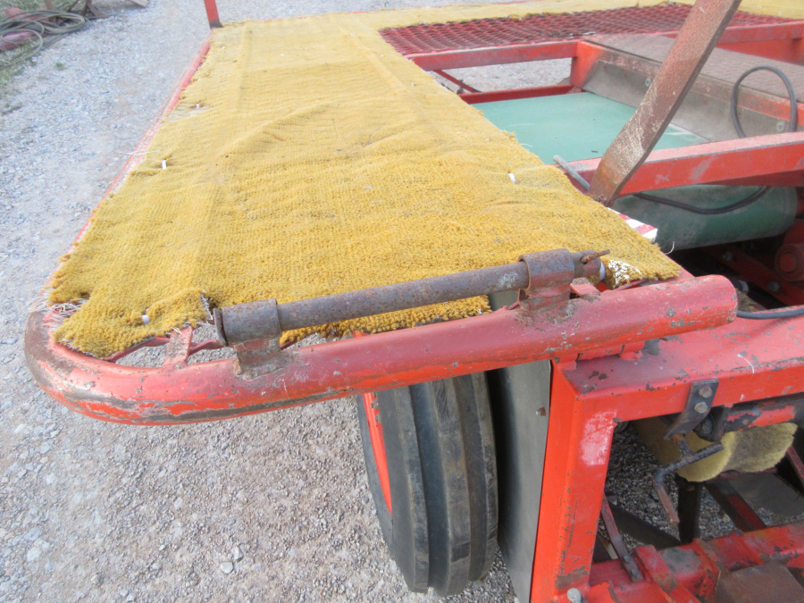 5594 Structural potato planter 2 row