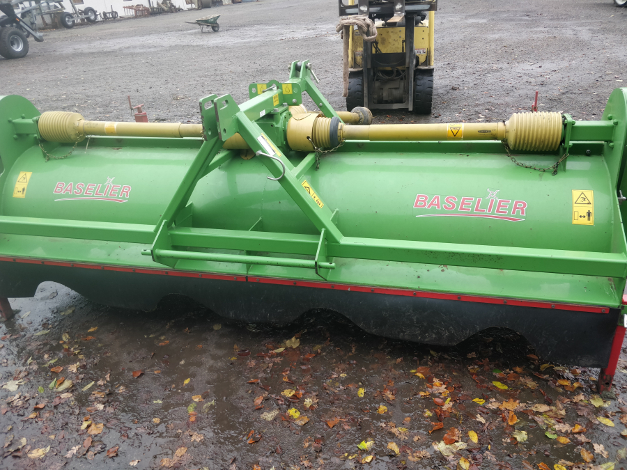 5604 Baselier haulmtopper 4x80 cm