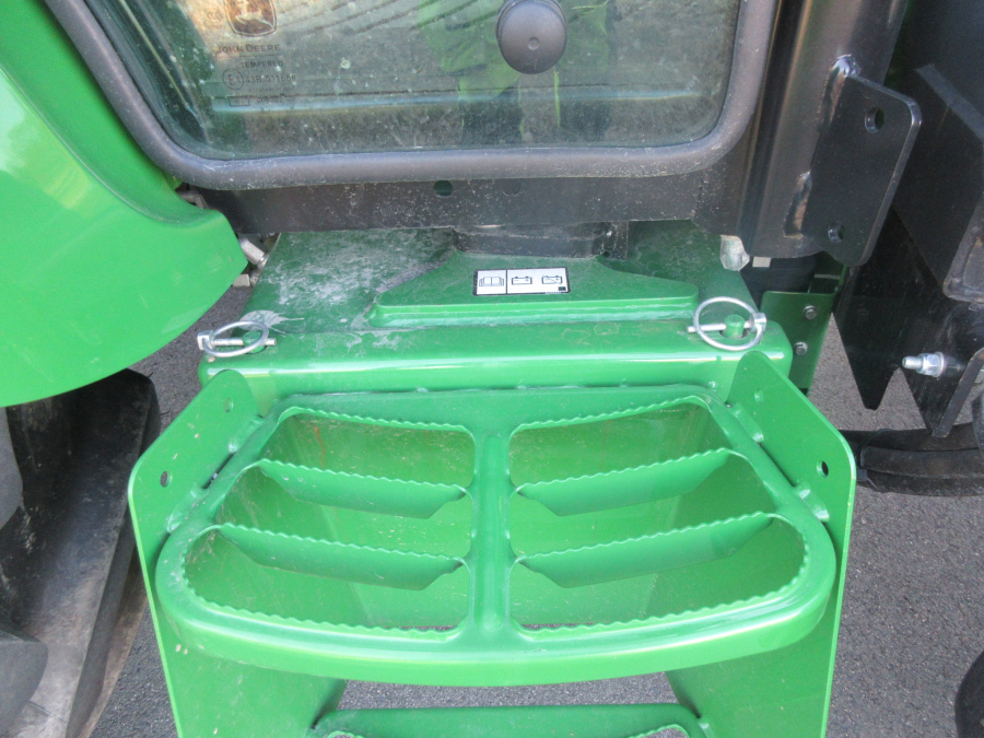 5619 John Deere 5075E Schlepper Traktor mit Frontlader