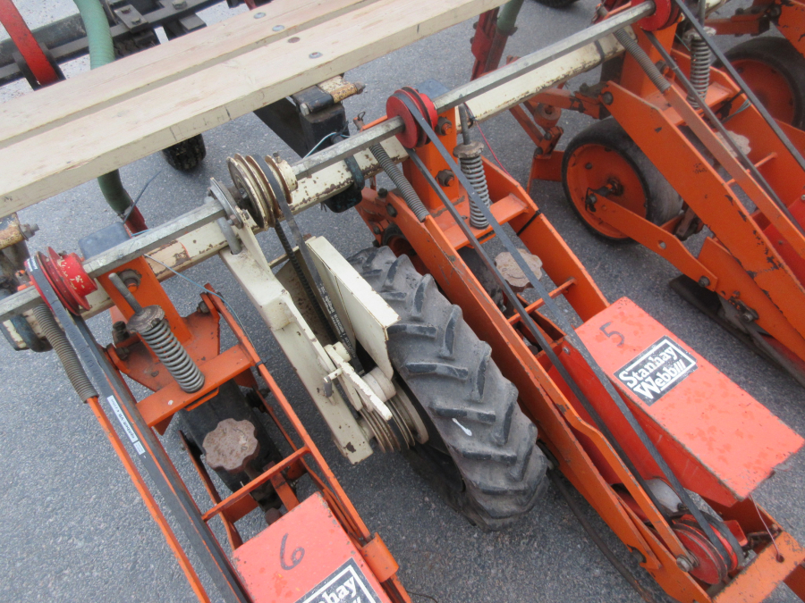5622 Stanhay precision seeder 6 row