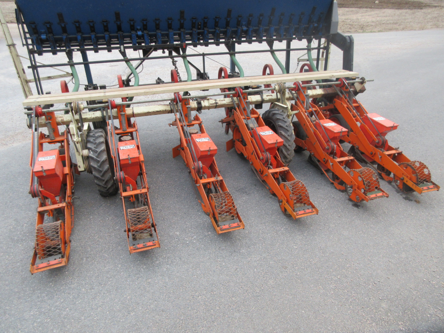 5622 Stanhay precision seeder 6 row