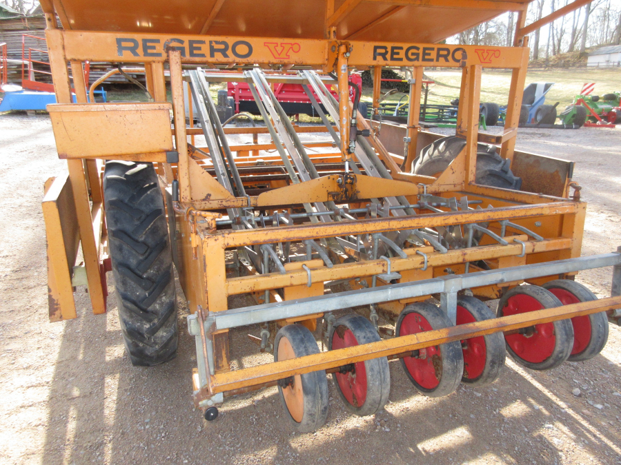 5631 Regero Pflanzmaschine R907 3/4 Reihe