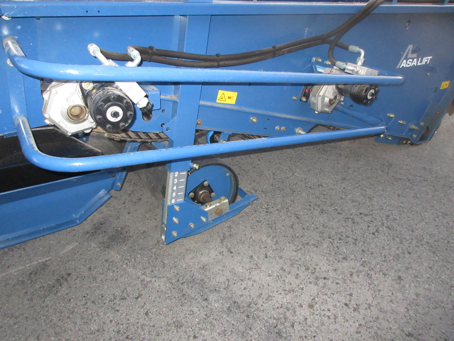5648 Asa-Lift onion windrower WR-135