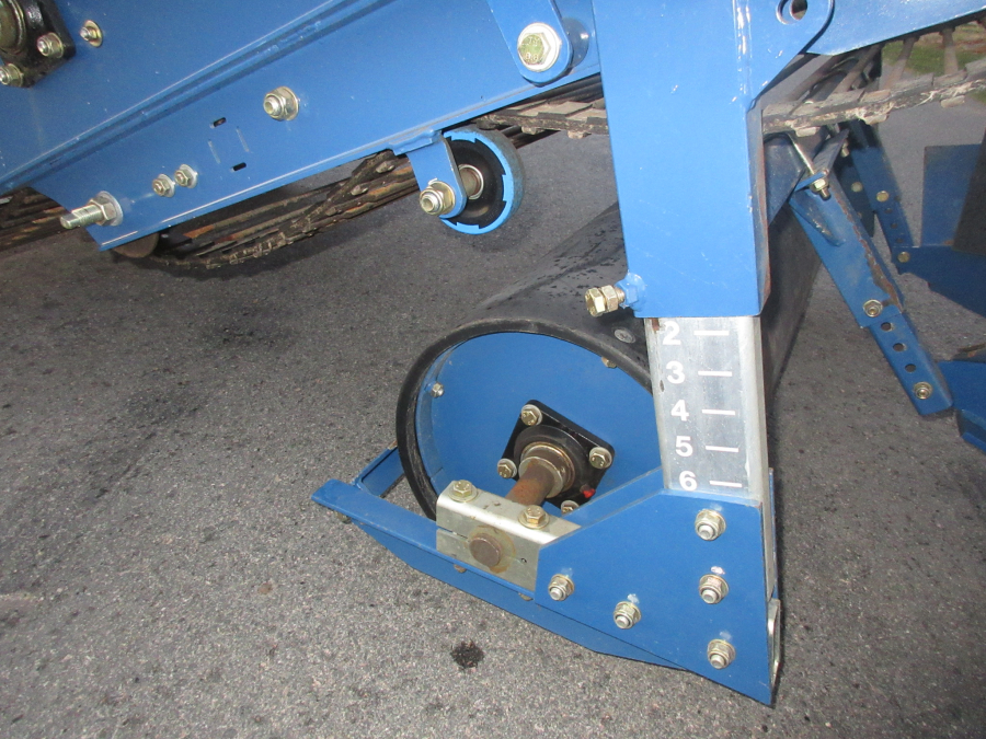 5648 Asa-Lift onion windrower WR-135