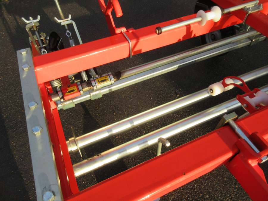 5650 Checchi & Magli Folienlegemaschine
