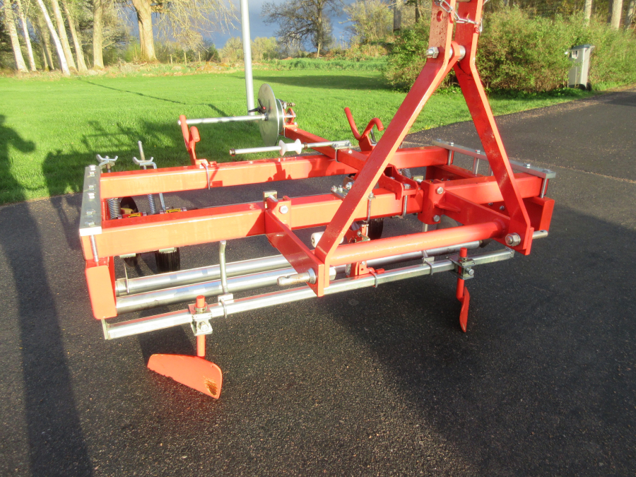 5650 Checchi & Magli Folienlegemaschine