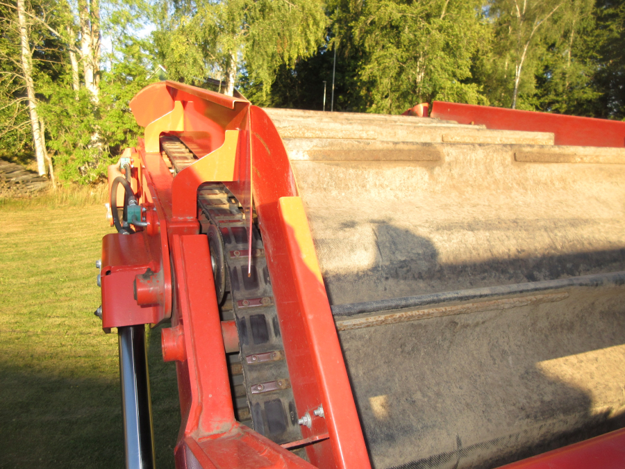 5662 Dewulf GKIIS carrot harvester 2 row with elevator