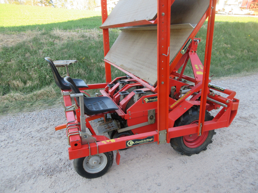 5695 Checchi & Magli Wolf B27 Pflanzmaschine