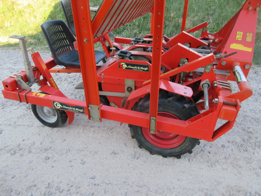 5695 Checchi & Magli Wolf B27 Pflanzmaschine
