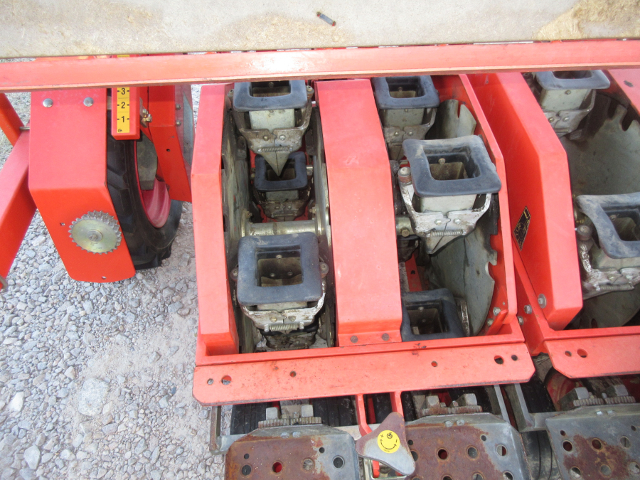 5695 Checchi & Magli Wolf B27 Pflanzmaschine