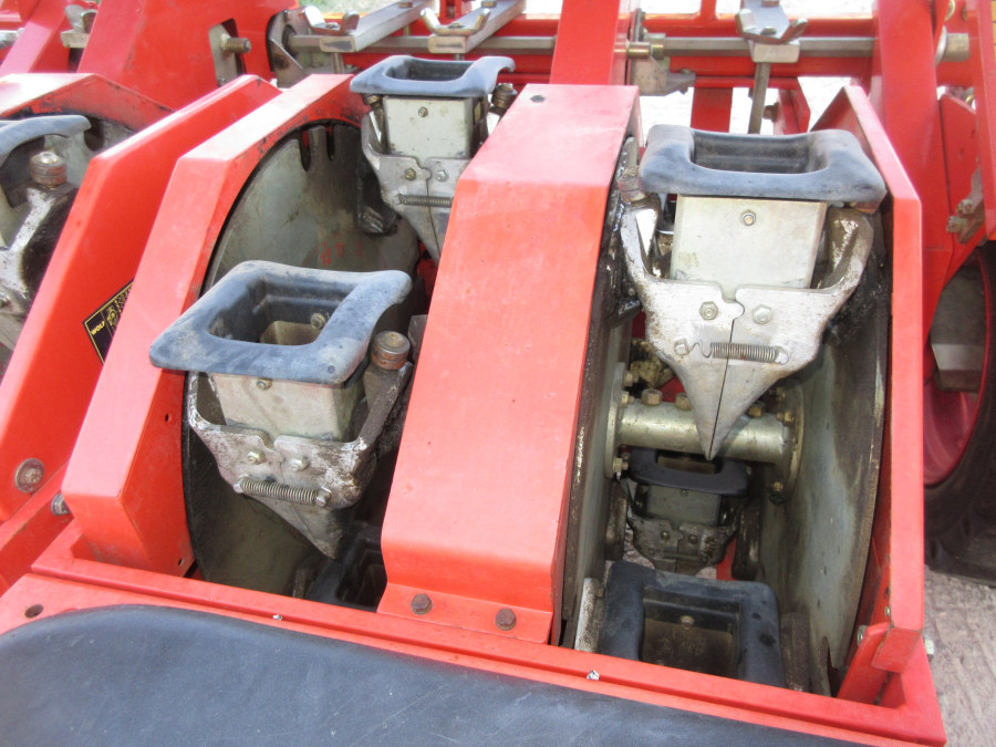 5695 Checchi & Magli Wolf B27 Pflanzmaschine