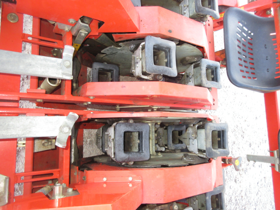 5695 Checchi & Magli Wolf B27 Pflanzmaschine