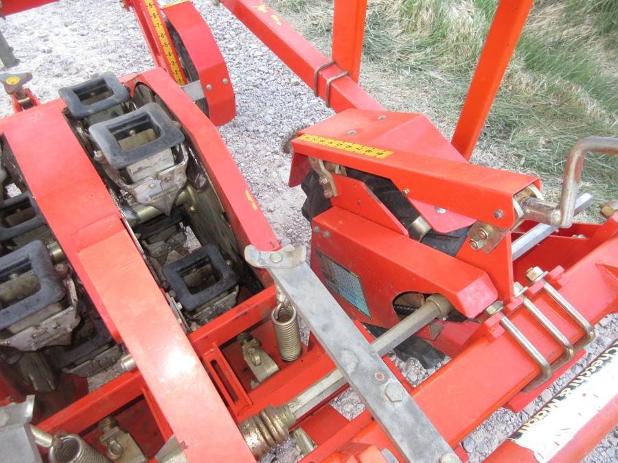 5695 Checchi & Magli Wolf B27 Pflanzmaschine