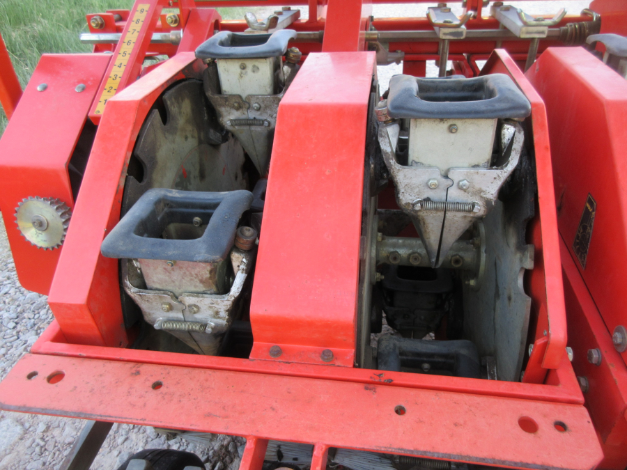 5695 Checchi & Magli Wolf B27 Pflanzmaschine