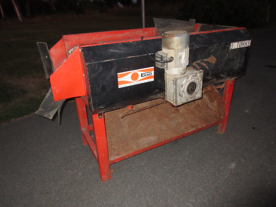 5697 EKKO felt drier table for potato washer