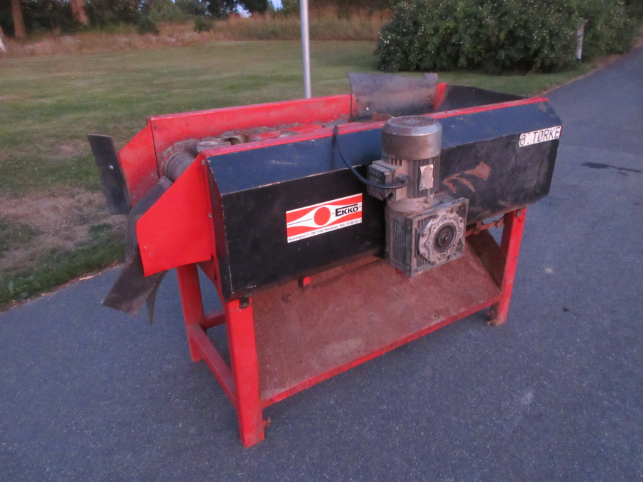 5697 EKKO felt drier table for potato washer