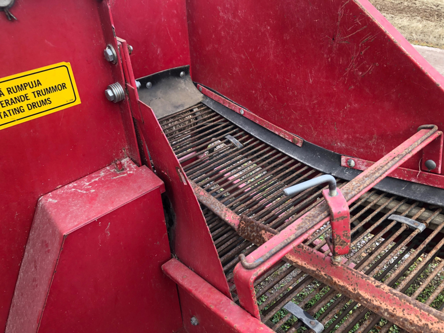 5712 Juko Midi potato harvester