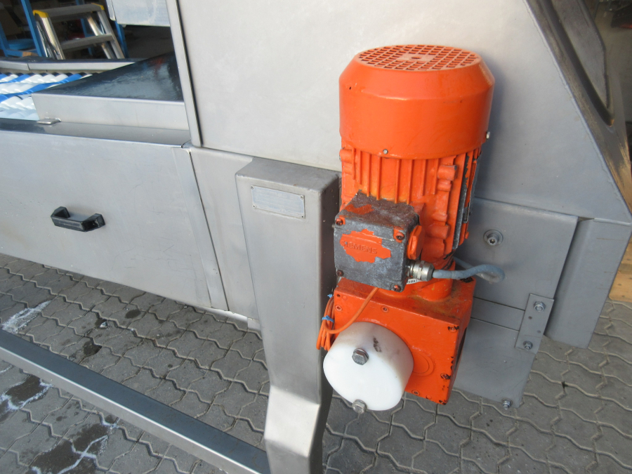 5747 Sormac DMA-60 potato halving machine