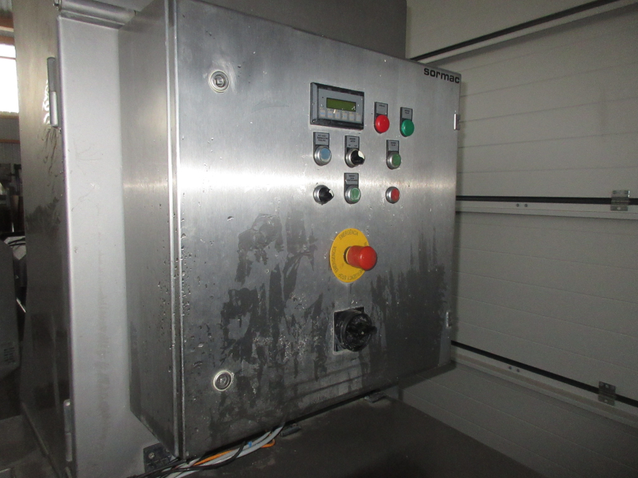 5747 Sormac DMA-60 potato halving machine
