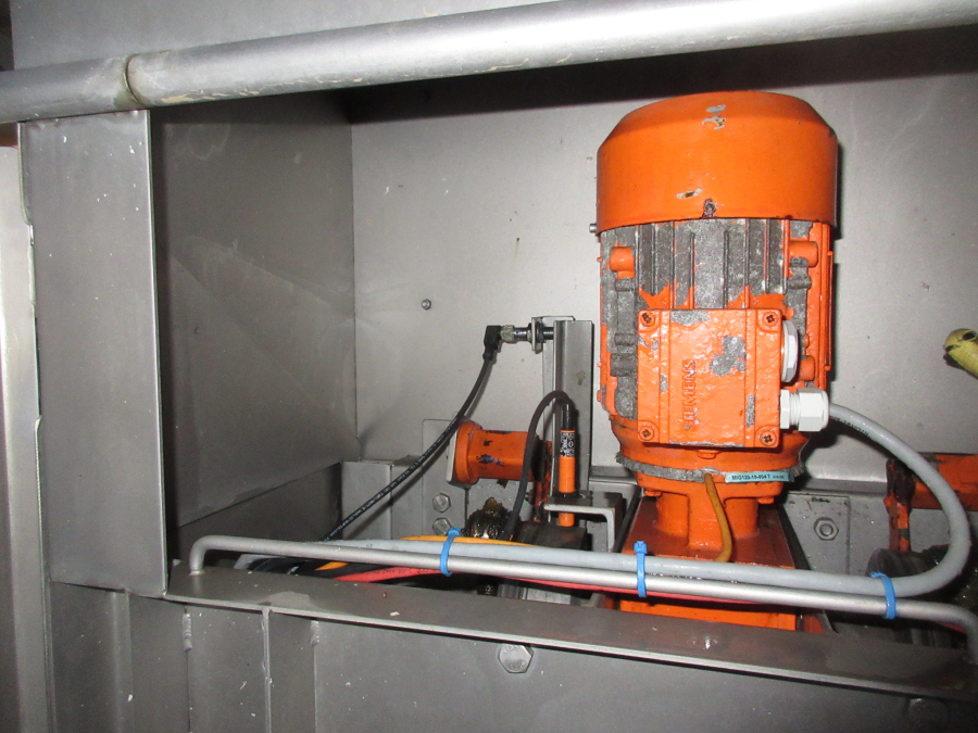 5747 Sormac DMA-60 potato halving machine