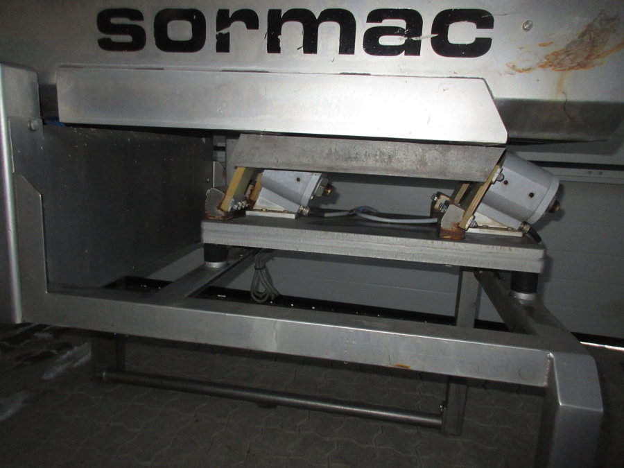 5747 Sormac DMA-60 potato halving machine
