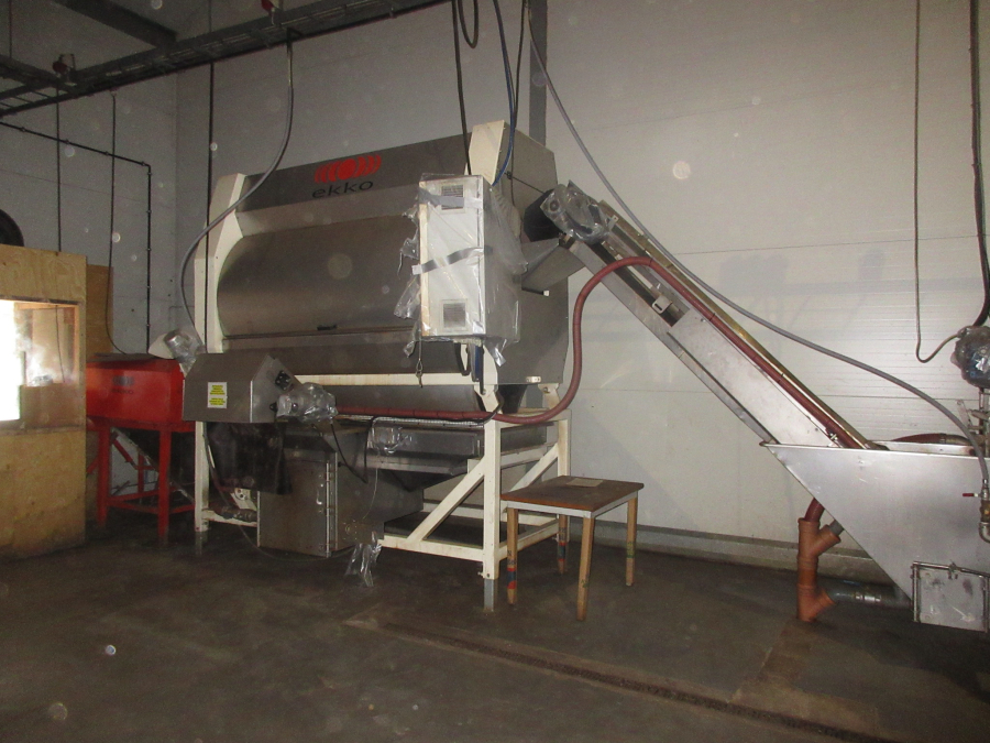 5748 EKKO washing line with polisher