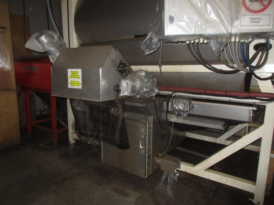 5748 EKKO washing line with polisher