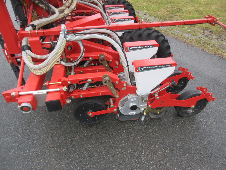 5756 Kverneland Miniair Nova Einzelkornsämaschine