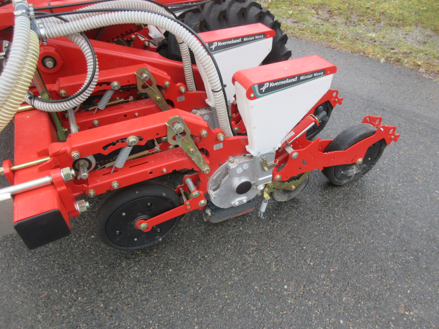 5756 Kverneland Miniair Nova Einzelkornsämaschine