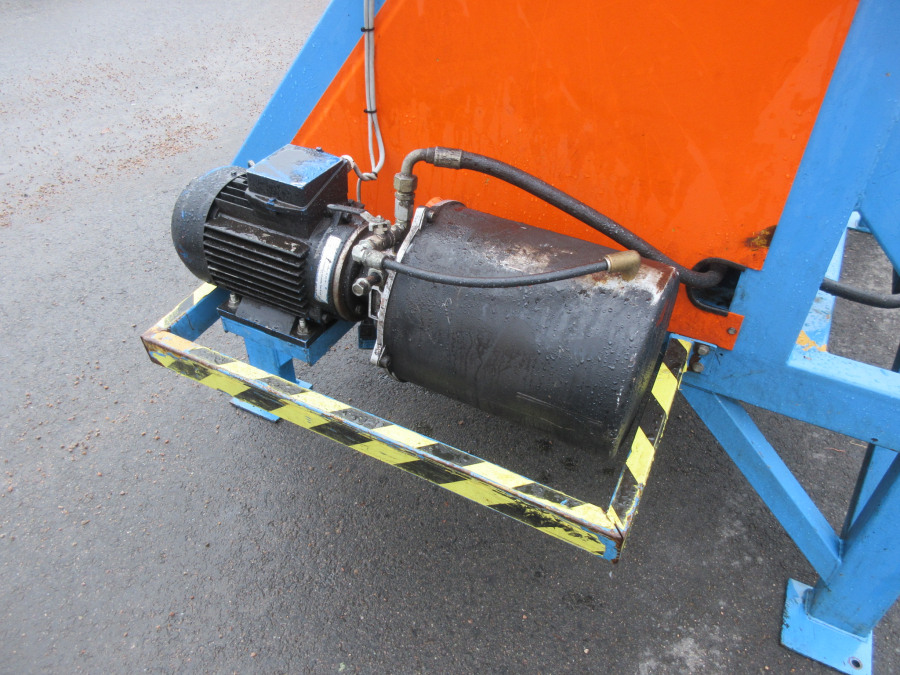 5769 EMVE Kistenkipper hydraulisch