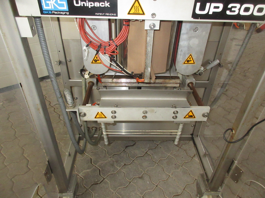 5793 GKS Unipack vertical bagger VFFS