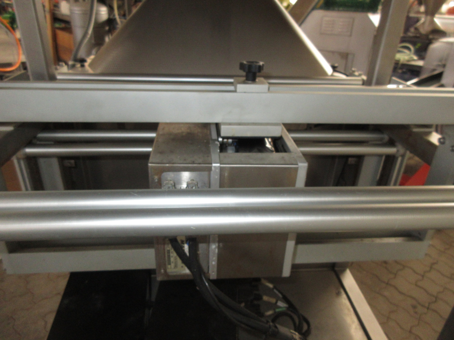 5793 GKS Unipack vertical bagger VFFS
