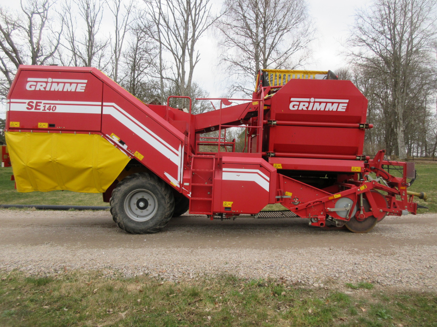 5798 Grimme SE140 potato harvester
