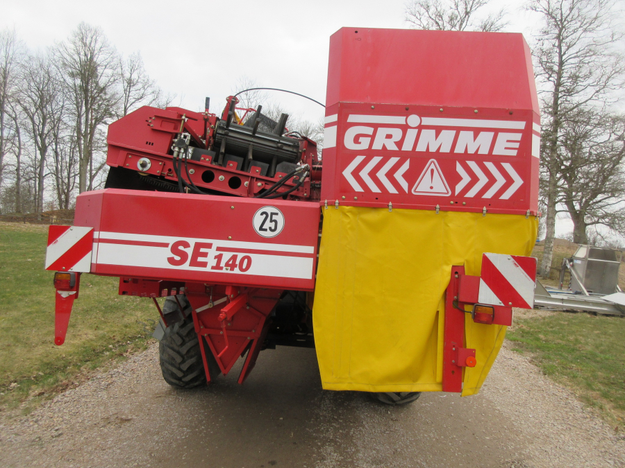5798 Grimme SE140 potato harvester