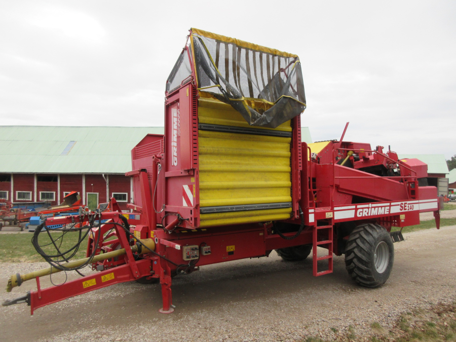 5798 Grimme SE140 potato harvester