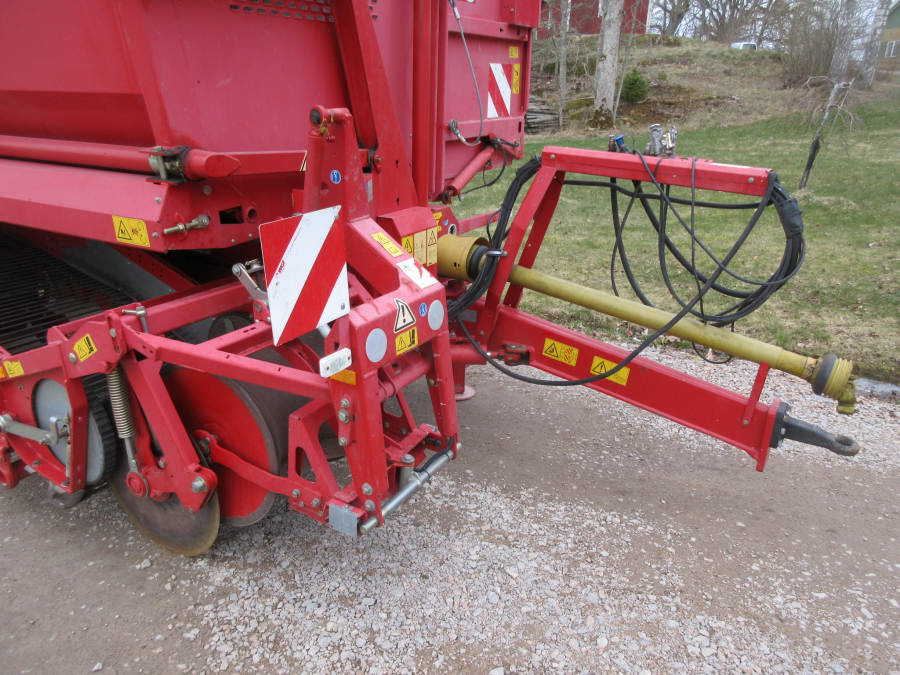 5798 Grimme SE140 potato harvester