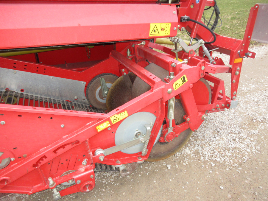 5798 Grimme SE140 potato harvester