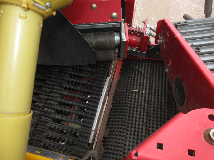 5798 Grimme SE140 potato harvester