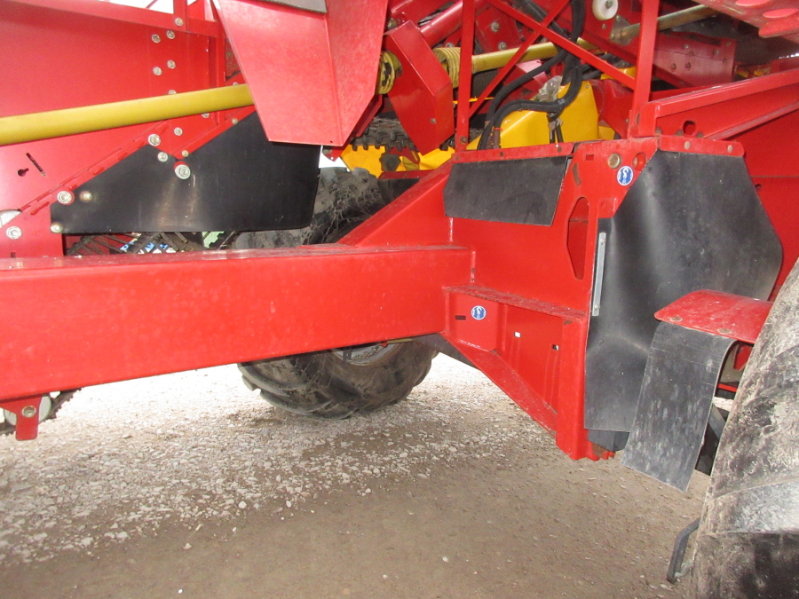5798 Grimme SE140 potato harvester
